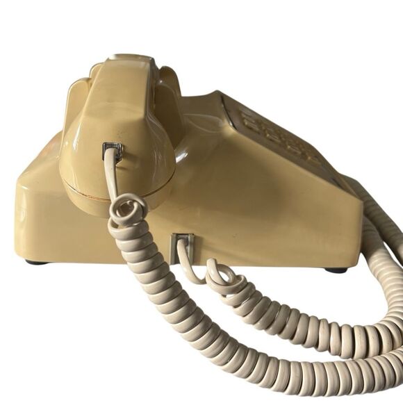 Altel Comdial Beige Pushbutton Desk Phone - Picture 4 of 9